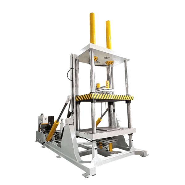 Machine de coulée par gravité à quatre piliers