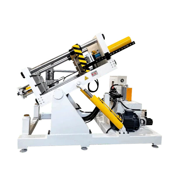 Machine de coulée par gravité à quatre piliers